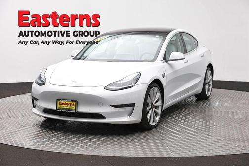 Pearl White Multi-Coat 2018 Tesla Model 3 Performance