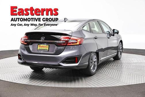 Modern Steel Metallic 2018 Honda Clarity Plug-In Hybrid Base