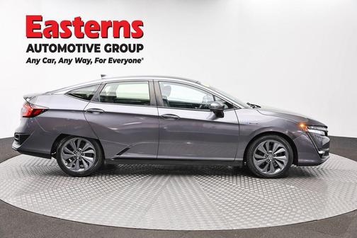 Modern Steel Metallic 2018 Honda Clarity Plug-In Hybrid Base
