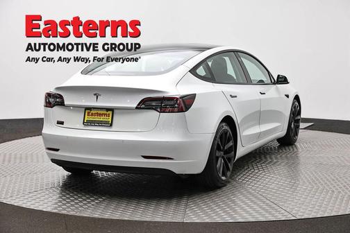 Pearl White Multi-Coat 2021 Tesla Model 3 Standard Range Plus