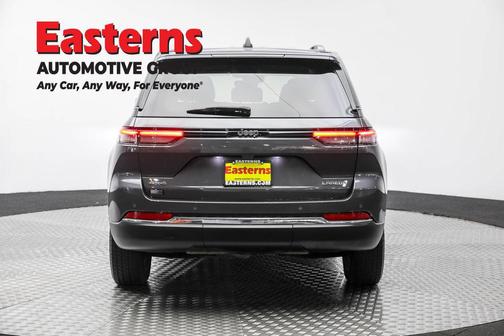 2023 Jeep Grand Cherokee Laredo