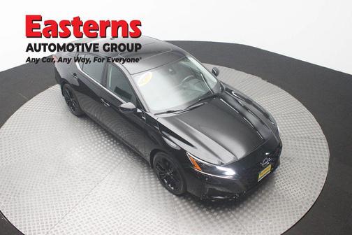 Super Black 2023 Nissan Altima SR FWD