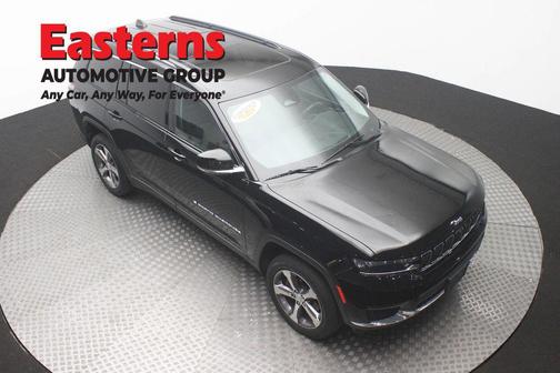 Diamond Black Crystal Pearlcoat 2023 Jeep Grand Cherokee L Limited