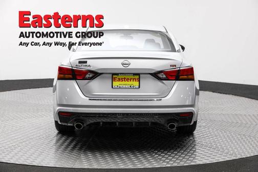 Brilliant Silver Metallic 2023 Nissan Altima SR FWD