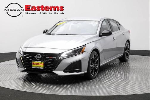 Brilliant Silver Metallic 2023 Nissan Altima SR FWD