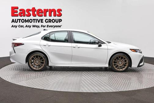 Ice Cap 2023 Toyota Camry SE