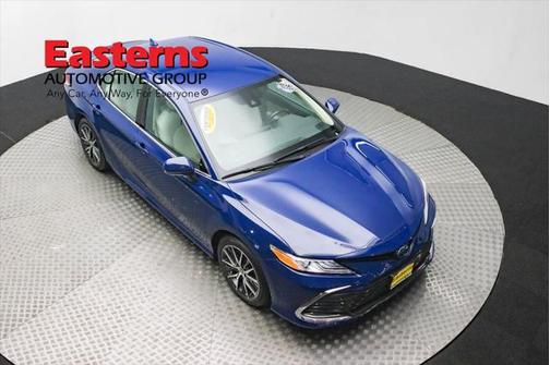 2023 Toyota Camry Hybrid XLE