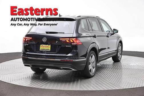 Deep Black Pearl 2019 Volkswagen Tiguan 4Motion