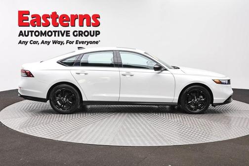 Platinum White Pearl 2025 Honda Accord SE