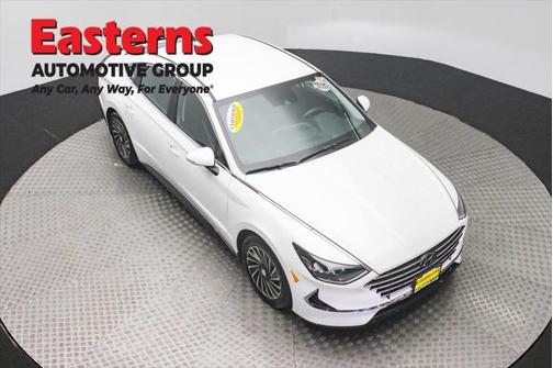 2022 Hyundai SONATA Hybrid SE