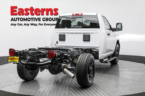 2025 RAM 3500 Tradesman Regular Cab 4x2 8' Box