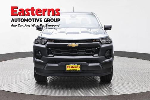 Sterling Gray Metallic 2024 Chevrolet Colorado WT
