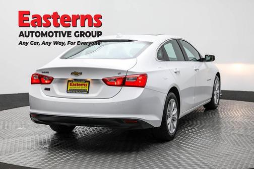 Summit White 2024 Chevrolet Malibu FWD 1LT