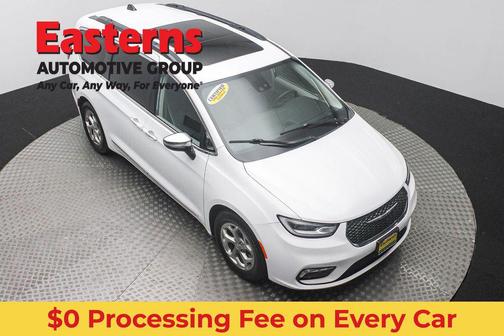 Bright White Clearcoat 2023 Chrysler Pacifica Limited