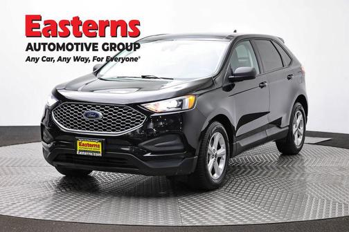 Black Metallic 2024 Ford Edge SE