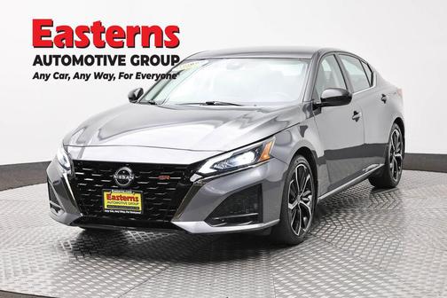 Gun Metallic 2023 Nissan Altima SR FWD