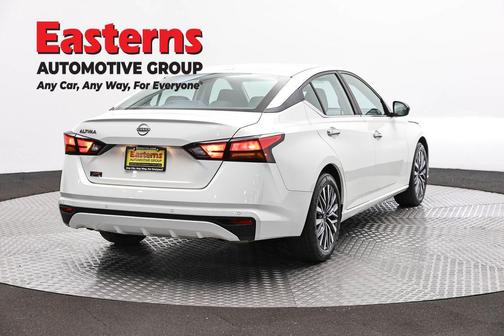 Glacier White 2025 Nissan Altima 2.5 SV