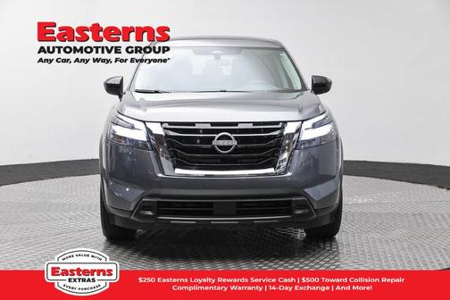 Gun Metallic 2024 Nissan Pathfinder S 4WD