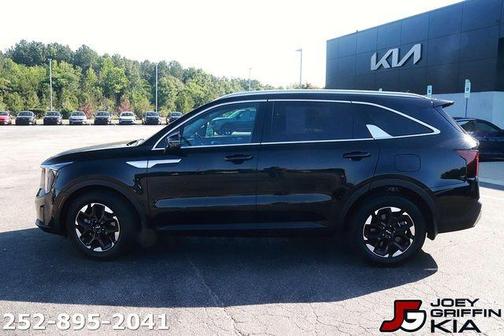 Ebony Black 2025 Kia Sorento S