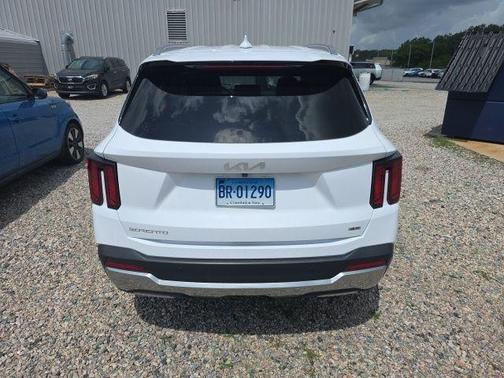 Glacial White Pearl 2024 Kia Sorento S