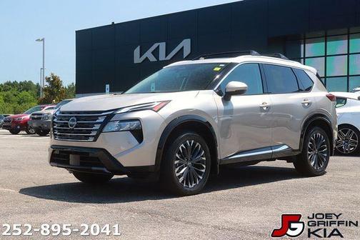Champagne Silve 2025 Nissan Rogue Platinum