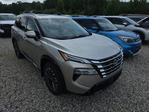 Champagne Silve 2025 Nissan Rogue Platinum