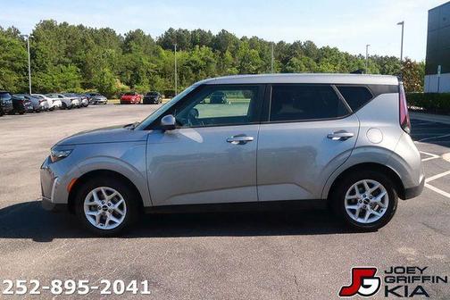 Steel Gray 2024 Kia Soul LX