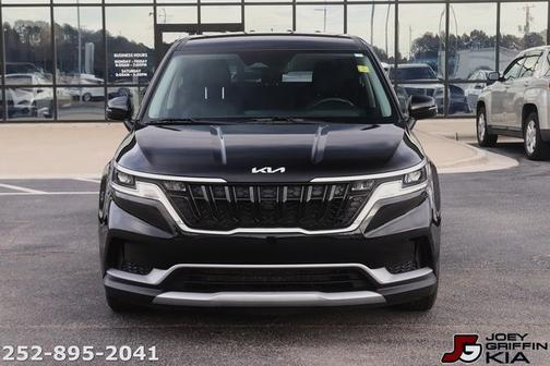 2024 Kia Carnival LX
