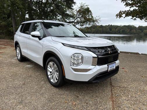 2025 Mitsubishi Outlander ES 2.5 S-AWC