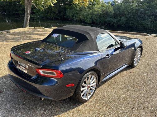 2019 FIAT 124 Spider Base