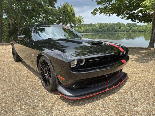 2016 Dodge Challenger SRT 392