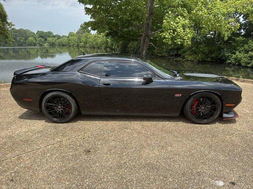 2016 Dodge Challenger SRT 392