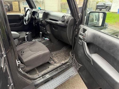 Black Clearcoat 2014 Jeep Wrangler Unlimited Sahara