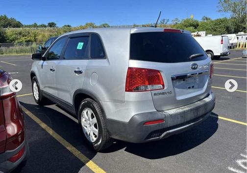 Bright Silver 2013 Kia Sorento LX