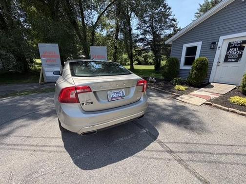 Seashell Metallic 2016 Volvo S60 Inscription T5 Premier