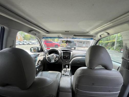 Satin White Pearl 2010 Subaru Forester 2.5 X Premium
