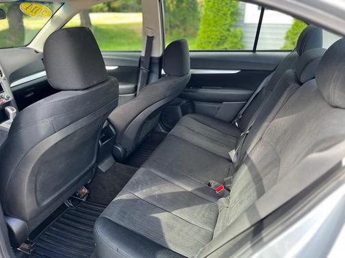 2014 Subaru Legacy Base