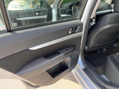 2014 Subaru Legacy Base