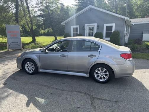 Caramel Bronze Pearl 2011 Subaru Legacy Premium