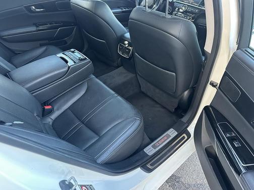 2015 Kia K900 Premium