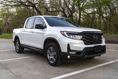 Platinum White Pearl 2024 Honda Ridgeline