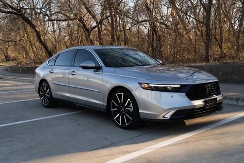 2023 Honda Accord Hybrid 