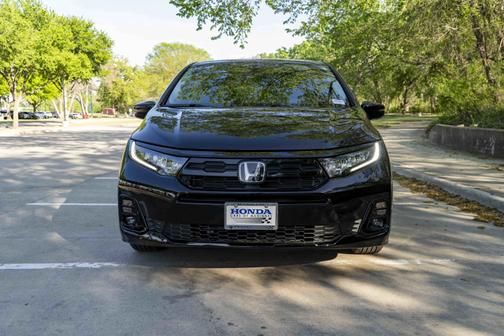 Crystal Black Pearl 2026 Honda Odyssey