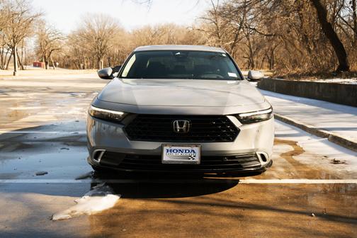 2025 Honda Accord Hybrid 