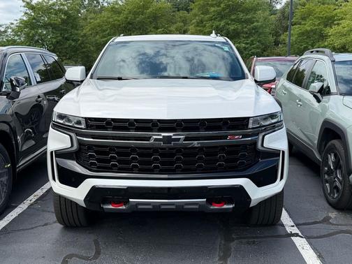 Iridescent Pearl Tricoat 2021 Chevrolet Suburban 4WD Z71