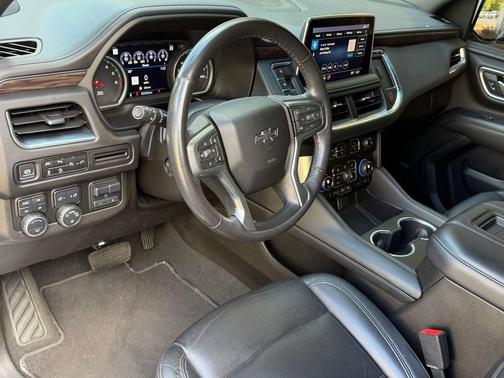 Iridescent Pearl Tricoat 2021 Chevrolet Suburban 4WD Z71