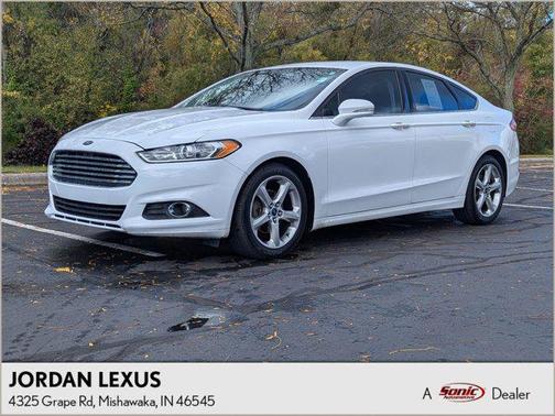 2016 Ford Fusion SE