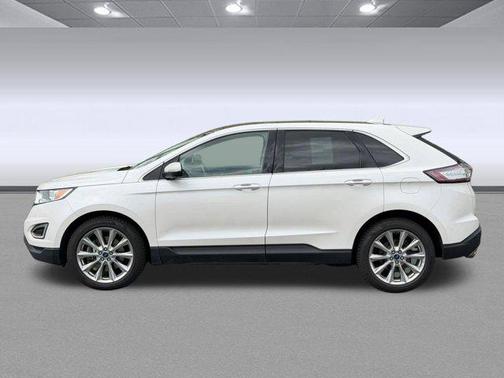 White Platinum Metallic Tri-Coat 2017 Ford Edge Titanium