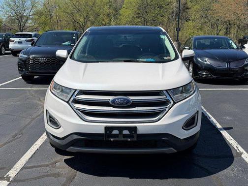 White Platinum Metallic Tri-Coat 2017 Ford Edge Titanium