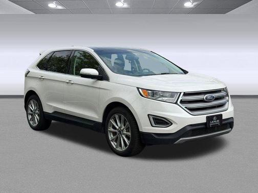 White Platinum Metallic Tri-Coat 2017 Ford Edge Titanium